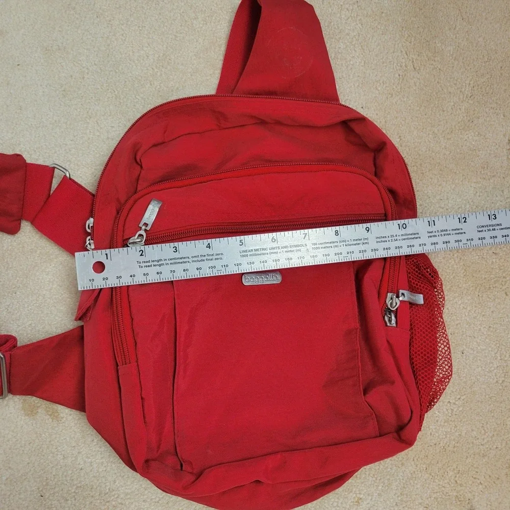 Baggallini Sling Crossbody Bag Purse Backpack Nylon Red One Strap - Picture 10 of 12